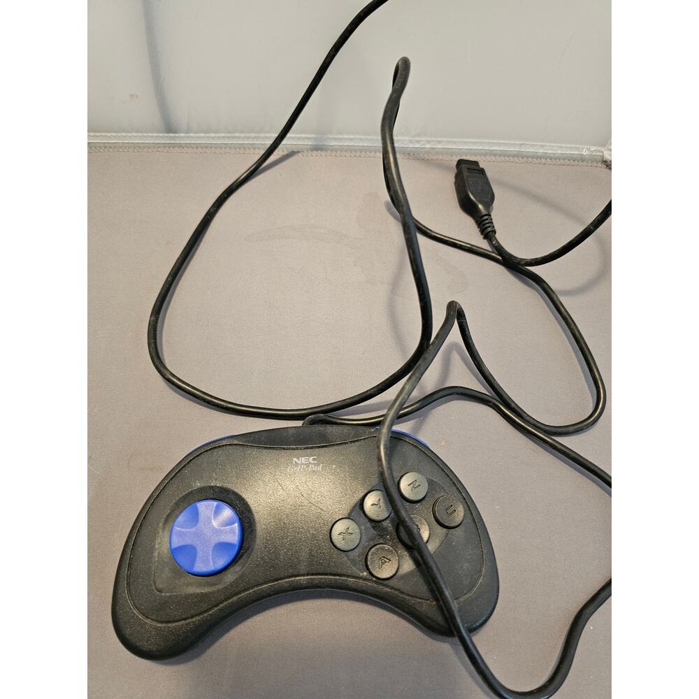 Black Gravis NEC GrlP-Pad - 9-Pin Wired Controller - PC Gamepad - untested